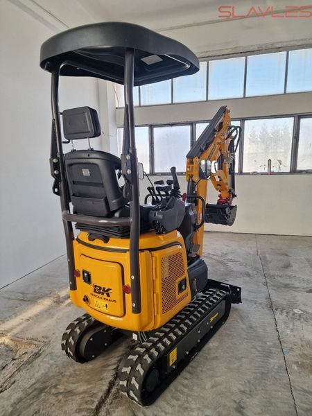 Мини-экскаватор Berger Kraus BK1350JSR с джойстиками, гидравлическим пальцем, раздвижными гусеницами и ковшом 380 мм, KUBOTA BK1350JSR_380 фото