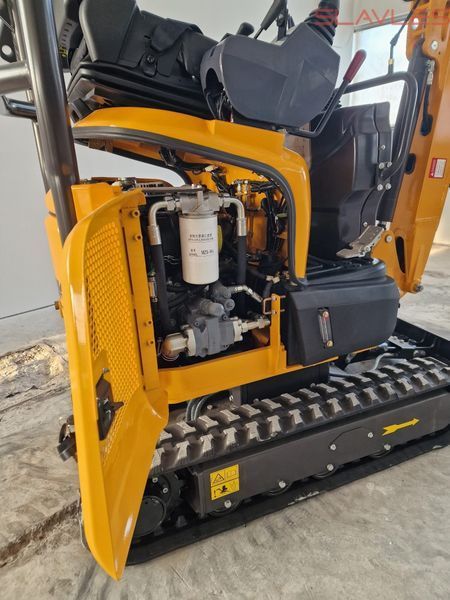 Мини-экскаватор Berger Kraus BK1350JSR с джойстиками, гидравлическим пальцем, раздвижными гусеницами и ковшом 380 мм, KUBOTA BK1350JSR_380 фото