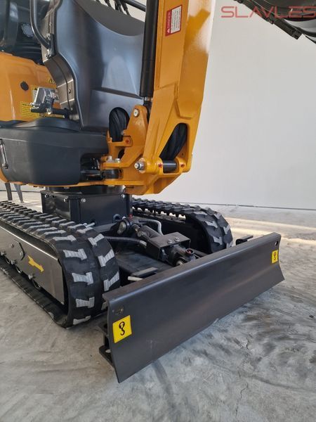 Мини-экскаватор Berger Kraus BK1350JSR с джойстиками, гидравлическим пальцем, раздвижными гусеницами и ковшом 380 мм, KUBOTA BK1350JSR_380 фото