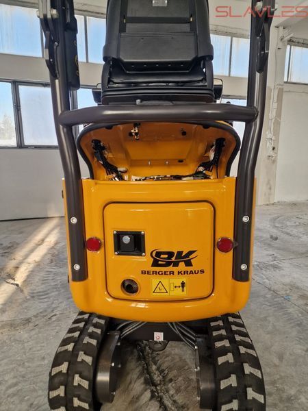 Мини-экскаватор Berger Kraus BK1350JSR с джойстиками, гидравлическим пальцем, раздвижными гусеницами и ковшом 380 мм, KUBOTA BK1350JSR_380 фото