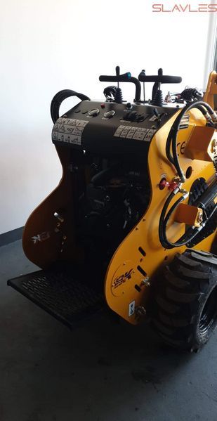 Міні-навантажувач Berger Kraus 323S Skid Steer з двигуном Briggs & Stratton 23 к.с. TY-323S_B&S фото