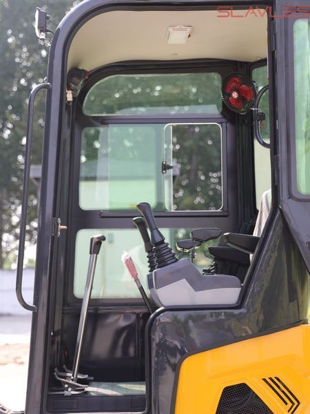 Міні-екскаватор Berger Kraus BK1000KJSR JOYSTICK з кабіною, поворотною рамою, регульованими гусеницями та ковшем 380 мм BK1000KJSR_380 фото