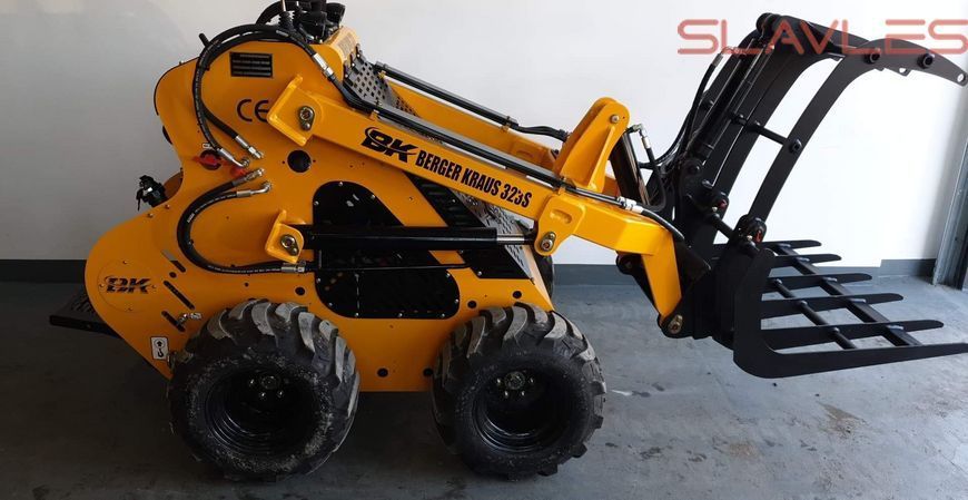 Міні-навантажувач Berger Kraus 323S Skid Steer з двигуном Briggs & Stratton 23 к.с. TY-323S_B&S фото
