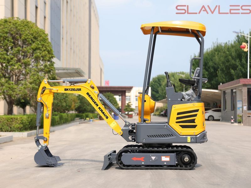 Мини-экскаватор Berger Kraus BK1250JSR JOYSTICK с поворотной стрелой, раздвижными гусеницами и ковшом 380 мм BK1250JSR_380 фото