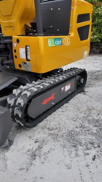 Міні-екскаватор Berger Kraus BK900AS з поворотною стрілою, верхнім циліндром і ковшем 380 мм BK900AS_380_gorny_silownik фото