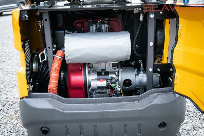 Міні-екскаватор Berger Kraus BK1000JS JOYSTICK з поворотною стрілою та повним комплектом навісного обладнання BK1000JS_set фото