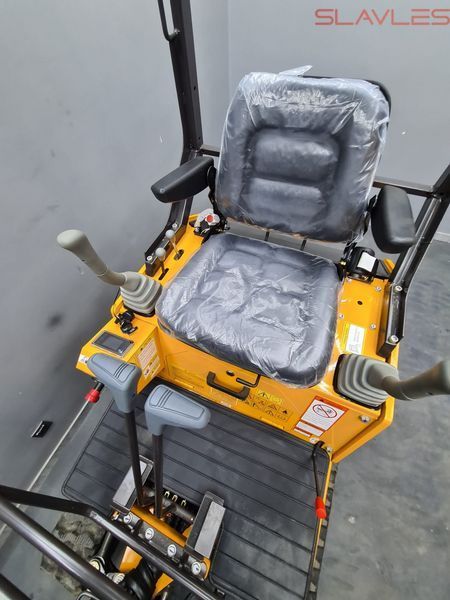 Міні-екскаватор Berger Kraus BK1500JS з джойстиком і навісним обладнанням KUBOTA BK1500JS_kpl фото
