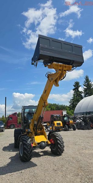 Телескопический фронтальный погрузчик 2.5 т с кабиной Berger Kraus BK825T (двигатель YUNNEI Euro 5) BK825t фото