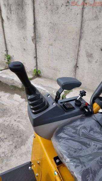 Міні-екскаватор Berger Kraus BK1000JS JOYSTICK з поворотною стрілою та ковшем 380 мм BK1000JS_380 фото