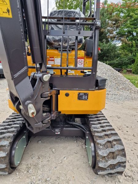 Мини-экскаватор Berger Kraus BK1700JS JOYSTICK с полной комплектацией и поворотной стрелой, KUBOTA BK1700JS_kpl фото
