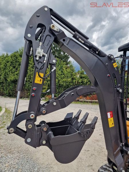Мини-экскаватор Berger Kraus BK1700JS JOYSTICK с полной комплектацией и поворотной стрелой, KUBOTA BK1700JS_kpl фото