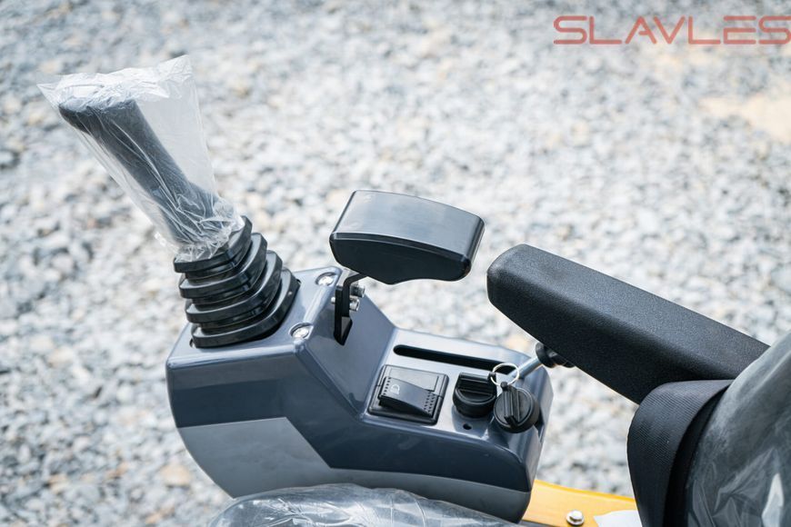 Міні-екскаватор Berger Kraus BK1000JS JOYSTICK з поворотною стрілою та ковшем 380 мм BK1000JS_380 фото