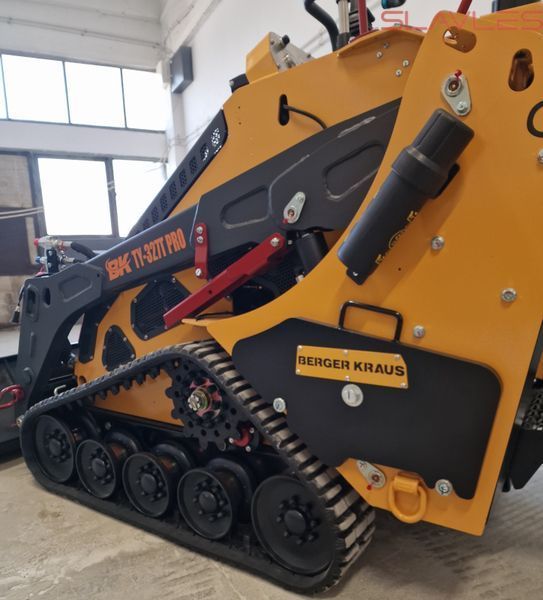 Професійний гусеничний міні-навантажувач Berger Kraus 327T PRO з двигуном KUBOTA 25 к.с. TY-327T PRO фото