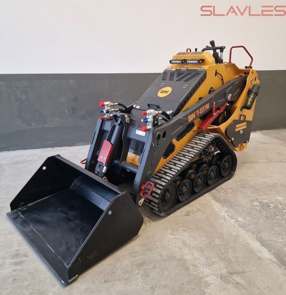 Професійний гусеничний міні-навантажувач Berger Kraus 327T PRO з двигуном KUBOTA 25 к.с. TY-327T PRO фото