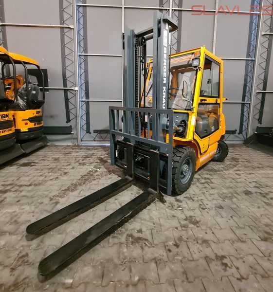 Дизельний вилочний навантажувач Berger Kraus FD25 (2,5 т, щогла 3,5 м, з кабіною та боковим зміщенням) FD25_35 фото