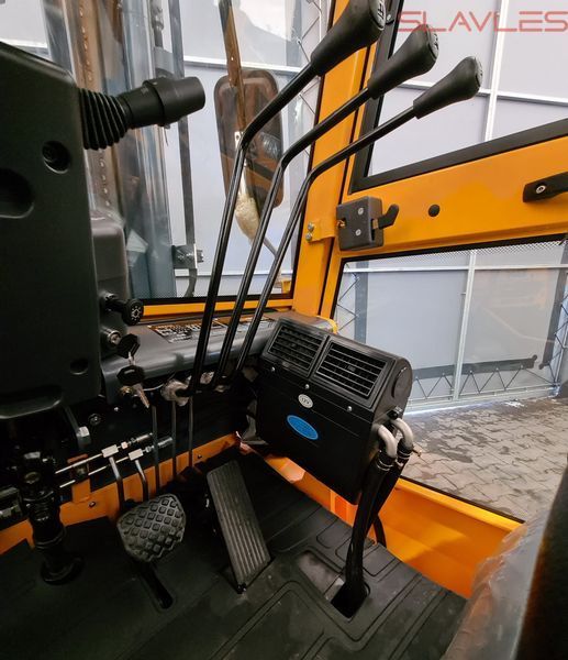 Дизельний вилочний навантажувач 3.5 т з кабіною Berger Kraus FD35 (щогла Triplex 4.5 м, двигун KUBOTA) FD35_45_KUBOTA фото