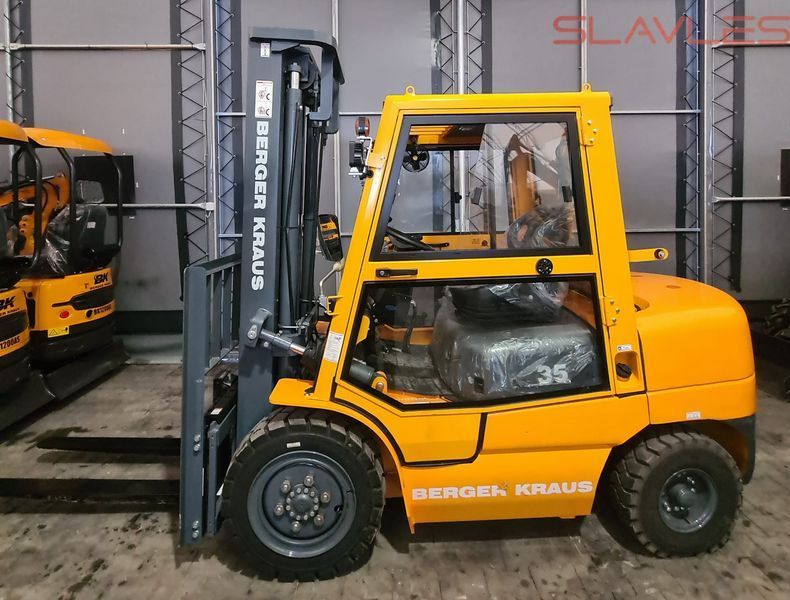 Дизельний вилочний навантажувач 3.5 т з кабіною Berger Kraus FD35 (щогла Triplex 4.5 м, двигун KUBOTA) FD35_45_KUBOTA фото