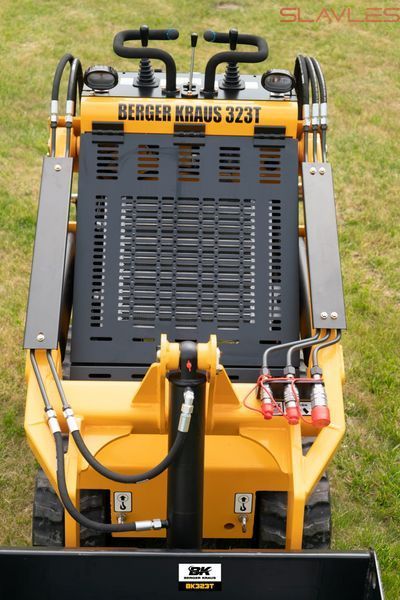 Гусеничний міні-навантажувач Berger Kraus 323T Joystick Skid Steer з двигуном Briggs & Stratton 23 к.с. BK-323T_B&S_JOYSTICK фото