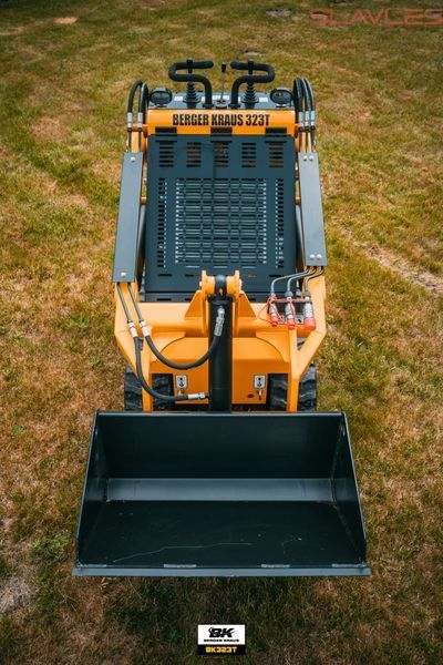 Гусеничний міні-навантажувач Berger Kraus 323T Joystick Skid Steer з двигуном Briggs & Stratton 23 к.с. BK-323T_B&S_JOYSTICK фото
