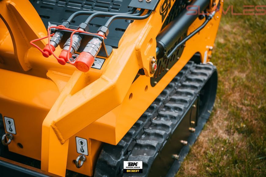 Гусеничний міні-навантажувач Berger Kraus 323T Joystick Skid Steer з двигуном Briggs & Stratton 23 к.с. BK-323T_B&S_JOYSTICK фото
