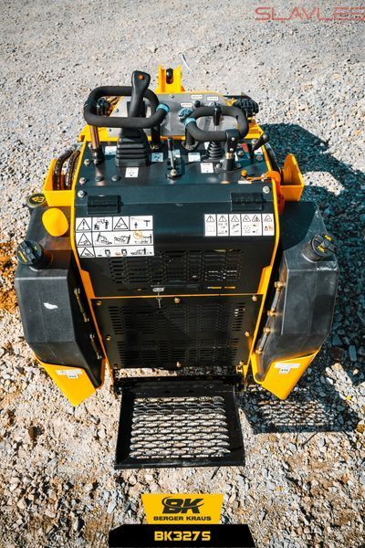 Міні-навантажувач Berger Kraus 327S KUBOTA Skid Steer з двигуном 25 к.с. TY-327S фото