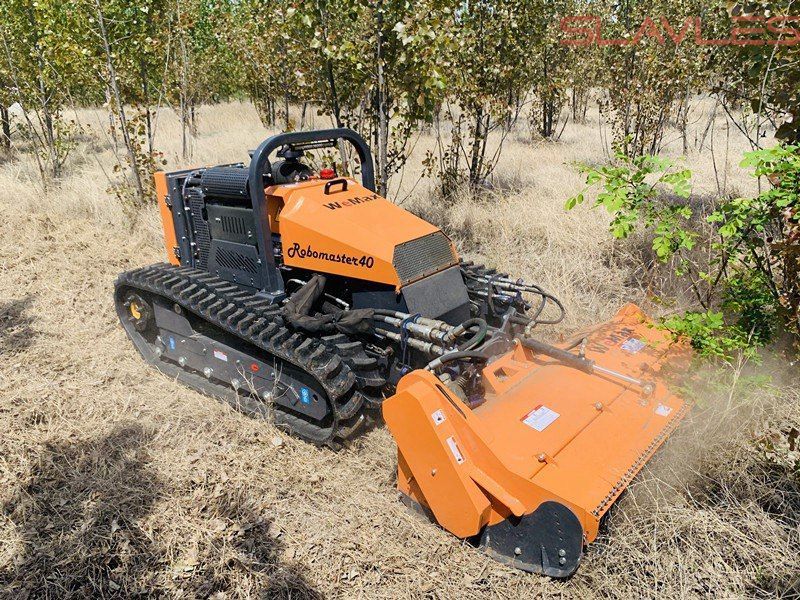 Самоходная многофункциональная газонокосилка Robomaster 40 Robomaster 40 фото