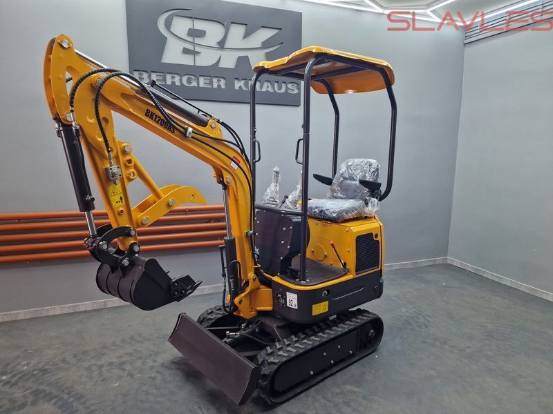 Мини-экскаватор Berger Kraus BK1200AS с поворотной стрелой и ковшом 380 мм BK1200AS_ фото