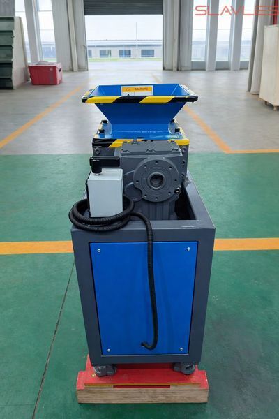 Роторный измельчитель пластика и полимеров SLAVLES  V-EB180 1,5 кВт, 220В V_EB180_1,5 кВт фото