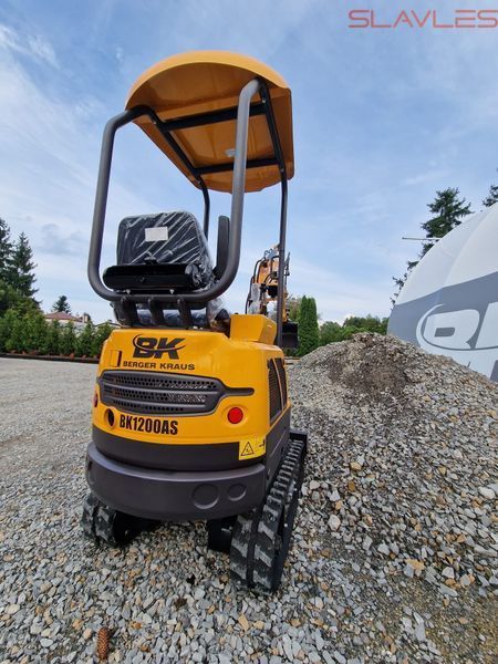 Мини-экскаватор Berger Kraus BK1200AS с полным комплектом аксессуаров и поворотной стрелой (двигатель KUBOTA) BK1200AS_kpl_ фото