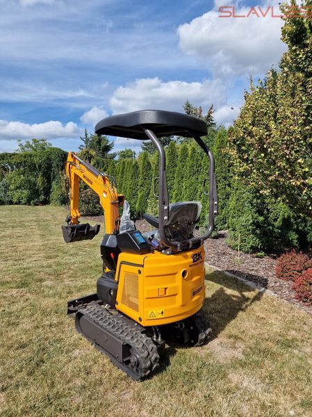 Міні-екскаватор Berger Kraus BK1300JSR з джойстиками, поворотною стрілою, розсувними гусеницями та ковшем 380 мм, KUBOTA BK1300JSR_380 фото