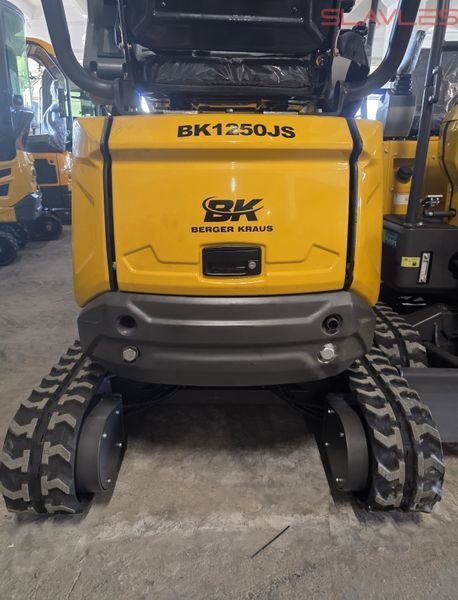 Мини-экскаватор Berger Kraus BK1150JS JOYSTICK (поворотная стрела, ковш 380 мм, мотор Kubota) BK1150JS_380(Z482) фото