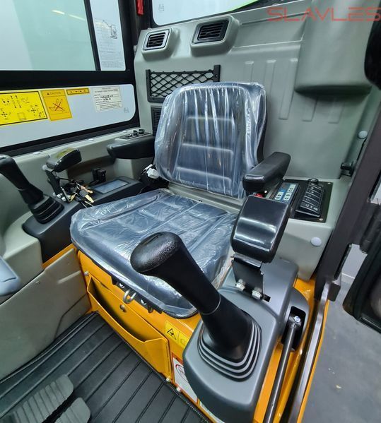 Мини-экскаватор Berger Kraus BK2000NKSR с кабиной, принадлежностями и двигателем KUBOTA BK2000NKSR_kpl фото