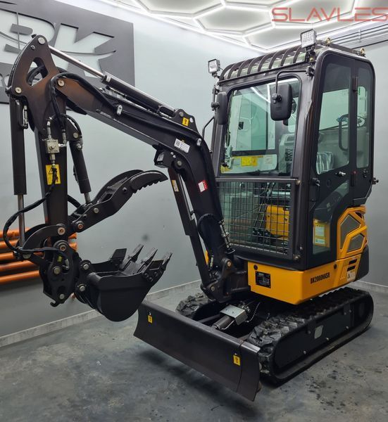 Мини-экскаватор Berger Kraus BK2000NKSR с кабиной, принадлежностями и двигателем KUBOTA BK2000NKSR_kpl фото