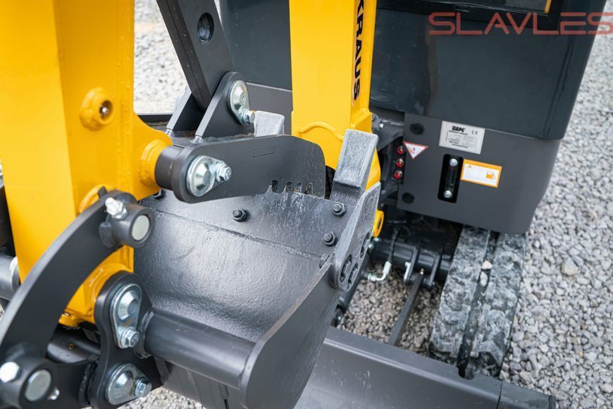 Міні-екскаватор Berger Kraus BK1250KJSR JOYSTICK з кабіною, повним комплектом аксесуарів, поворотною стрілою та розсувними гусеницями BK1250KJSR_kpl фото