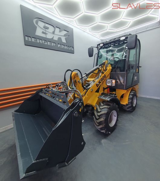 Колесный мини-погрузчик с кабиной Berger Kraus BK906 с двигателем Perkins 25 л.с. (18.4 кВт) BK906 z kabina фото