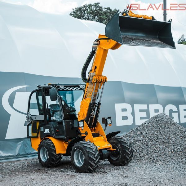 Телескопический колесный мини-погрузчик с кабиной Berger Kraus BK810T с двигателем KUBOTA 24.7 л.с. (18.2 кВт) BK810T фото