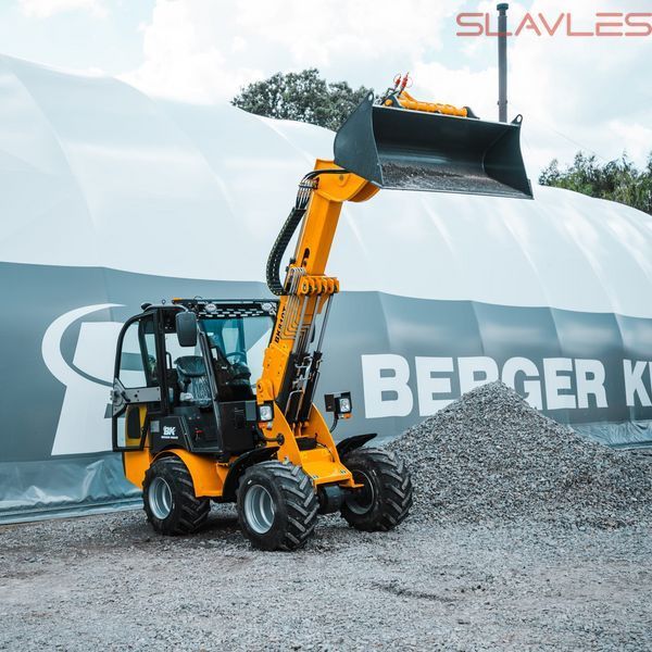 Телескопический колесный мини-погрузчик с кабиной Berger Kraus BK810T с двигателем KUBOTA 24.7 л.с. (18.2 кВт) BK810T фото