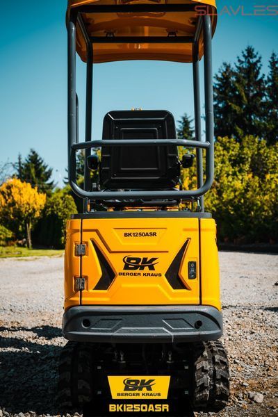 Мини-экскаватор Berger Kraus BK1250ASR с поворотной стрелой, раздвижными гусеницами и ковшом 380 мм  BK1250ASR_380 фото