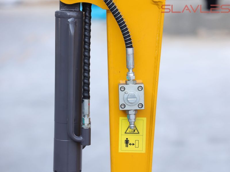 Мини-экскаватор Berger Kraus BK1800KJSR с кабиной и двигателем KUBOTA BK1800KJSR_kpl фото